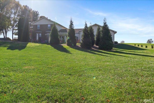 2352 E Warrenton Road, Haubstadt, IN 47639