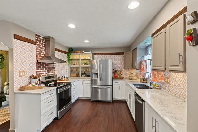 8005 Maxtown Road, Westerville, OH 43082