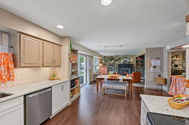 8005 Maxtown Road, Westerville, OH 43082