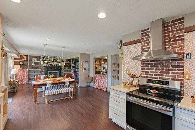 8005 Maxtown Road, Westerville, OH 43082