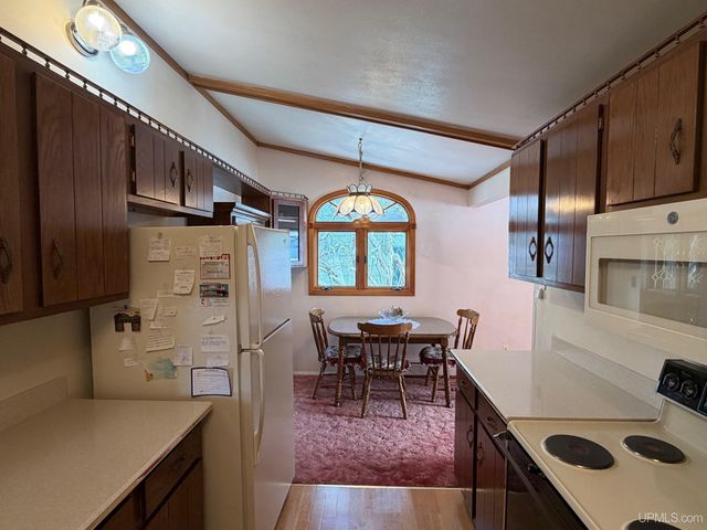 2009 Deer Lake Avenue, Ishpeming, MI 49849