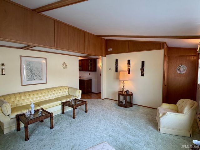 2009 Deer Lake Avenue, Ishpeming, MI 49849