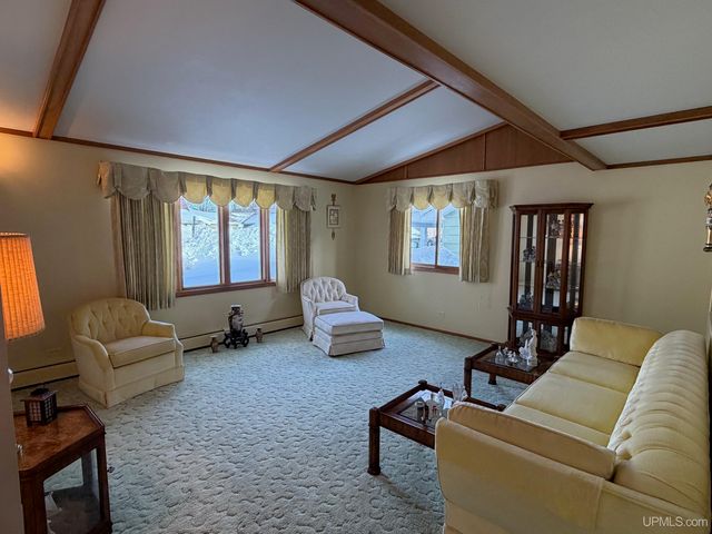 2009 Deer Lake Avenue, Ishpeming, MI 49849