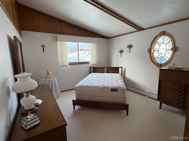 2009 Deer Lake Avenue, Ishpeming, MI 49849