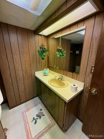 2009 Deer Lake Avenue, Ishpeming, MI 49849