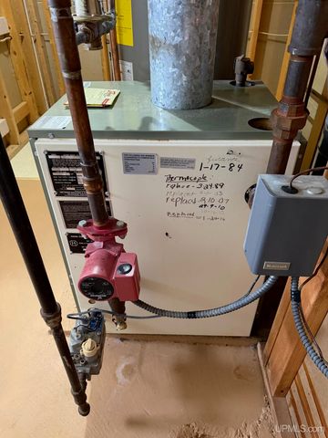 2009 Deer Lake Avenue, Ishpeming, MI 49849