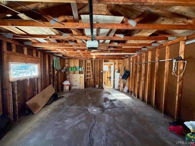 2009 Deer Lake Avenue, Ishpeming, MI 49849