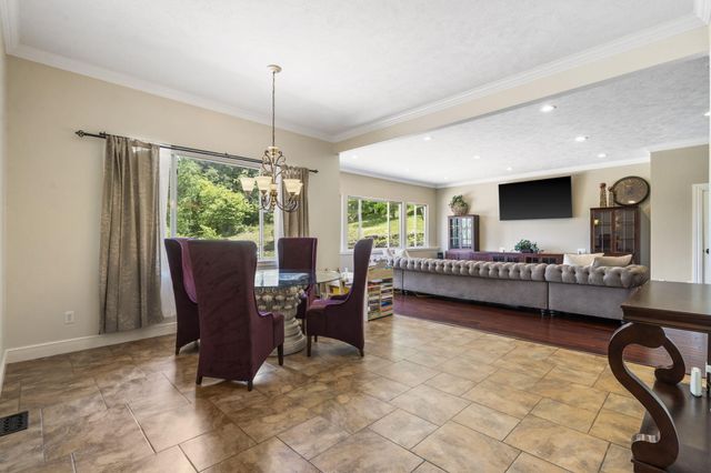 200 Barnes Lane, Branson, MO 65616