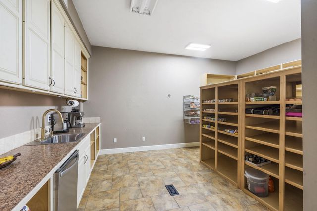 200 Barnes Lane, Branson, MO 65616