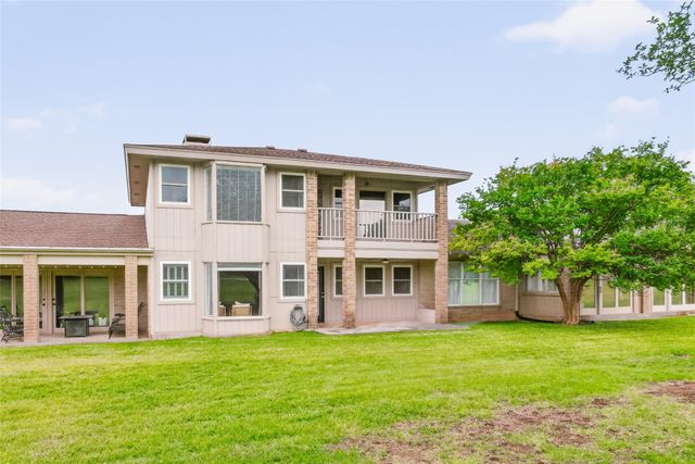 11121 Pinehurst DR D, Austin, TX 78747