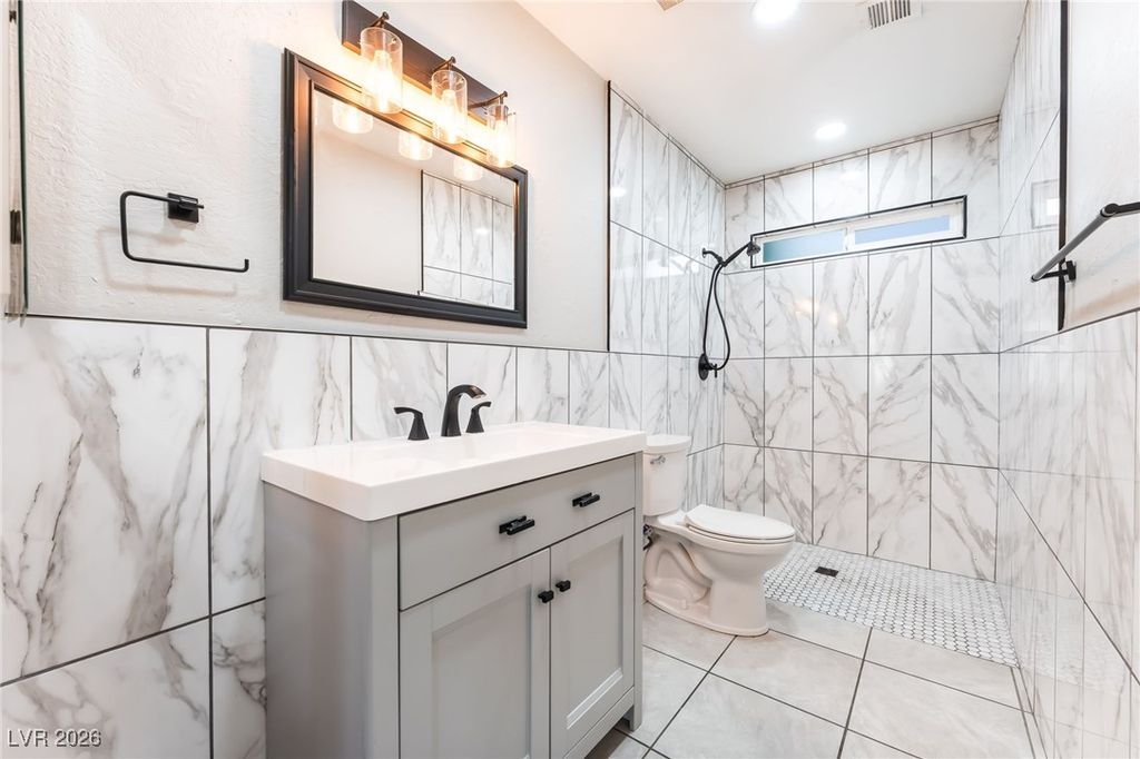 Image 23 of property listing at 4036 East Ogden Avenue, Las Vegas, NV 89110