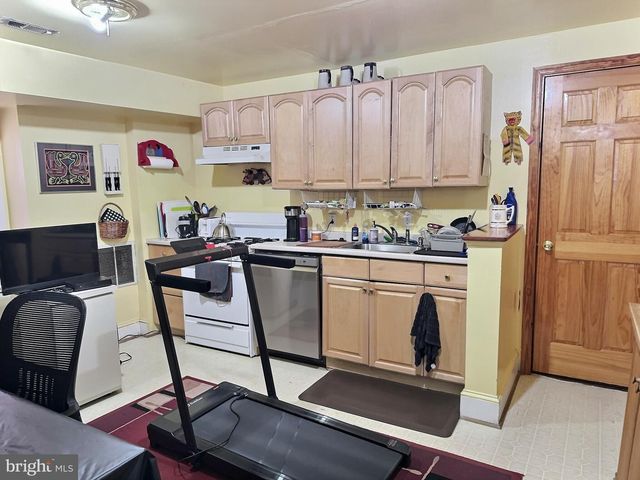 1226 U ST SE, Washington, DC 20020
