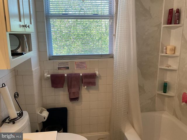 1226 U ST SE, Washington, DC 20020