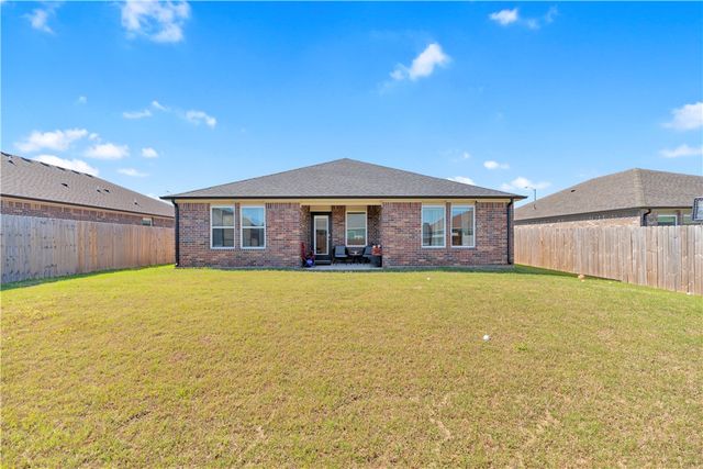 603 W Cattleman Court, Siloam Springs, AR 72761