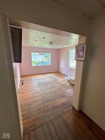 2615 Brown Street, Anderson, IN 46016