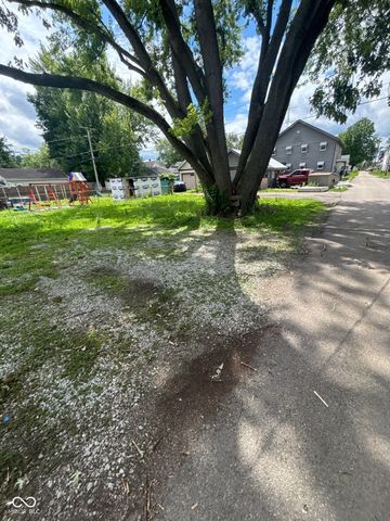 2615 Brown Street, Anderson, IN 46016