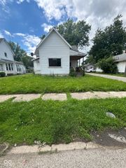 2615 Brown Street, Anderson, IN 46016