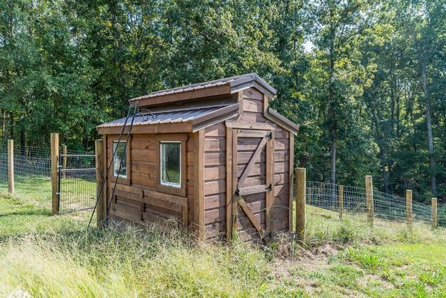 14396 South Rd, Cadiz, KY 42211