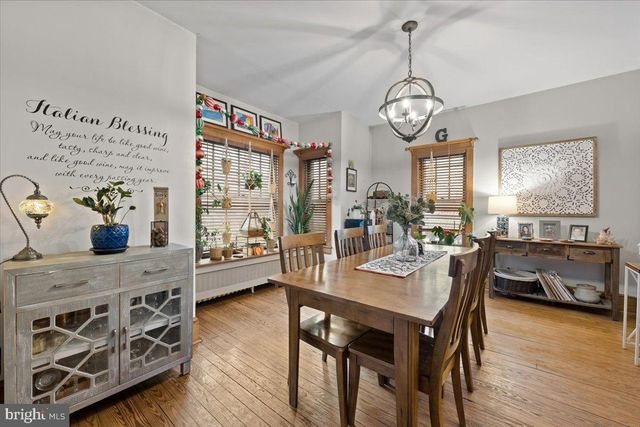 2122 LINCOLN, Northampton, PA 18067