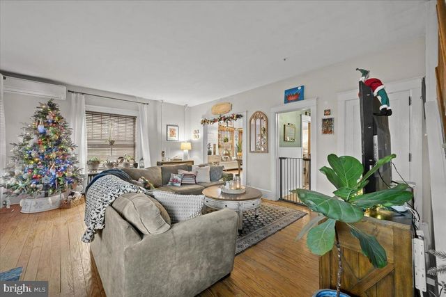 2122 LINCOLN, Northampton, PA 18067