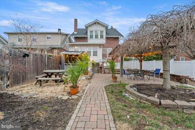 2122 LINCOLN, Northampton, PA 18067