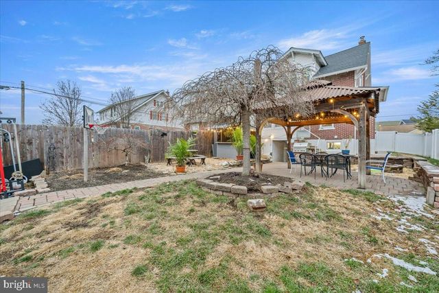 2122 LINCOLN, Northampton, PA 18067