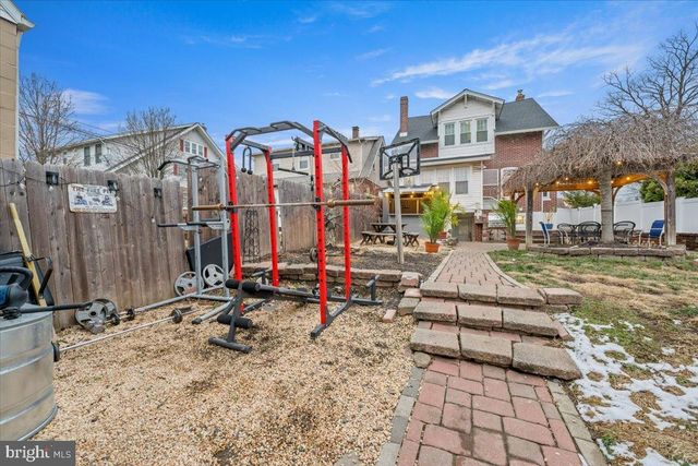 2122 LINCOLN, Northampton, PA 18067