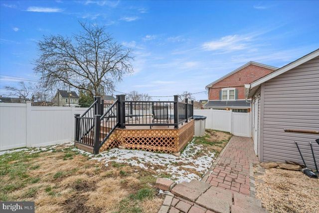 2122 LINCOLN, Northampton, PA 18067