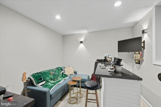 2122 LINCOLN, Northampton, PA 18067