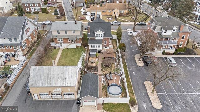 2122 LINCOLN, Northampton, PA 18067