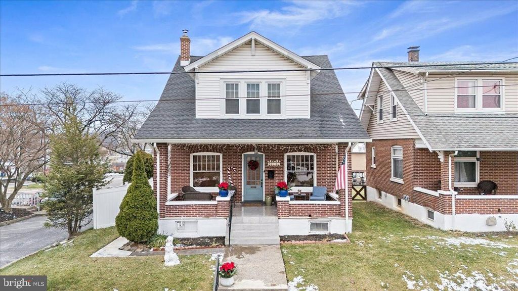 2122 LINCOLN, Northampton, PA 18067