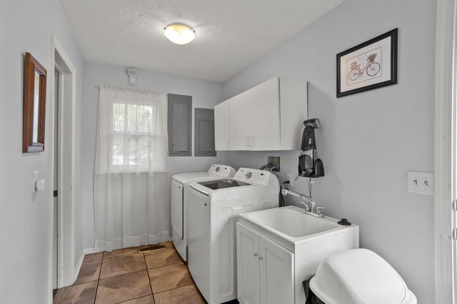 2425 Greenlawn Drive 2425 Greenlawn Drive, Troy, OH 45373