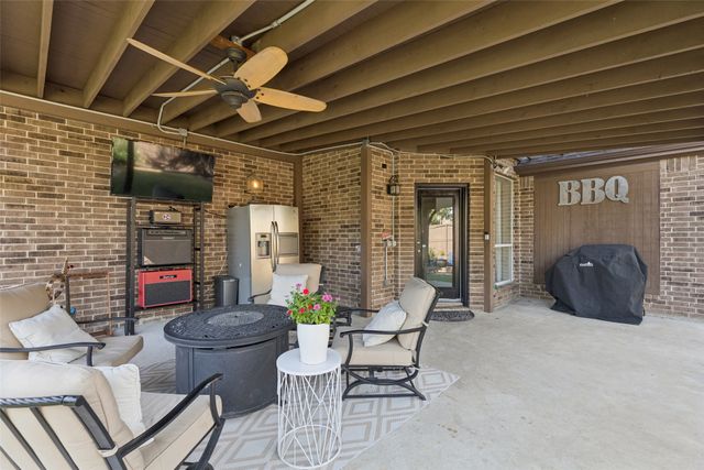 2205 Barret Drive, Frisco, TX 75033