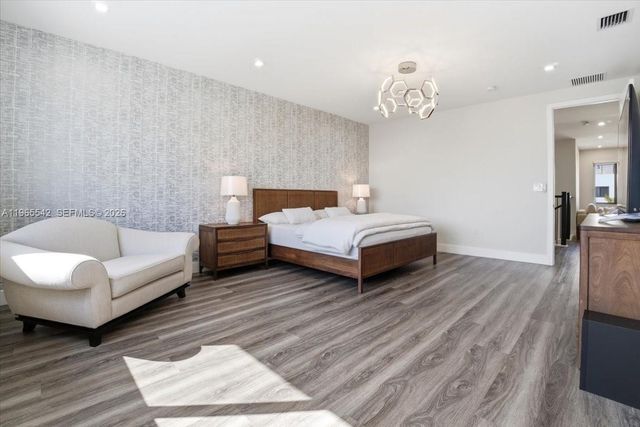 8096 NW 48th Ter, Doral, FL 33166