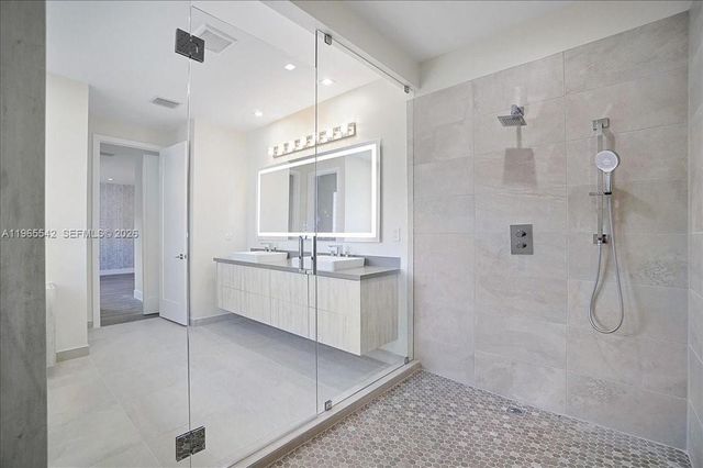 8096 NW 48th Ter, Doral, FL 33166