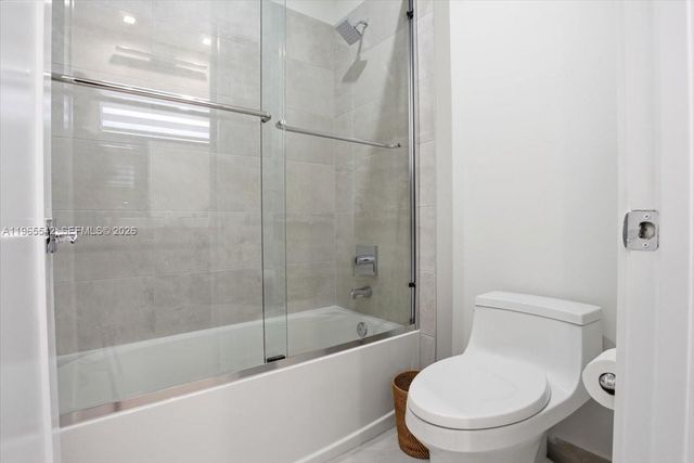 8096 NW 48th Ter, Doral, FL 33166