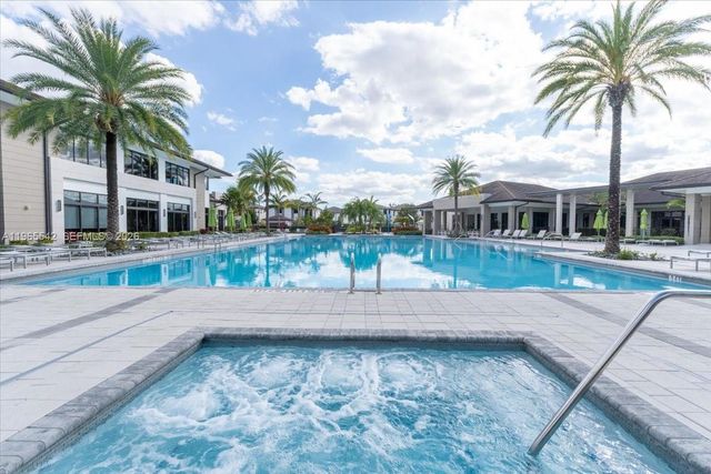 8096 NW 48th Ter, Doral, FL 33166