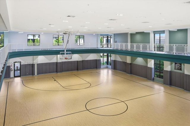 8096 NW 48th Ter, Doral, FL 33166