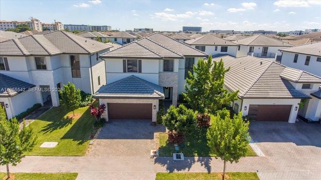 8096 NW 48th Ter, Doral, FL 33166