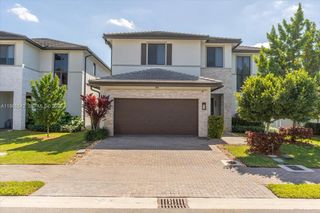 8096 NW 48th Ter, Doral, FL 33166