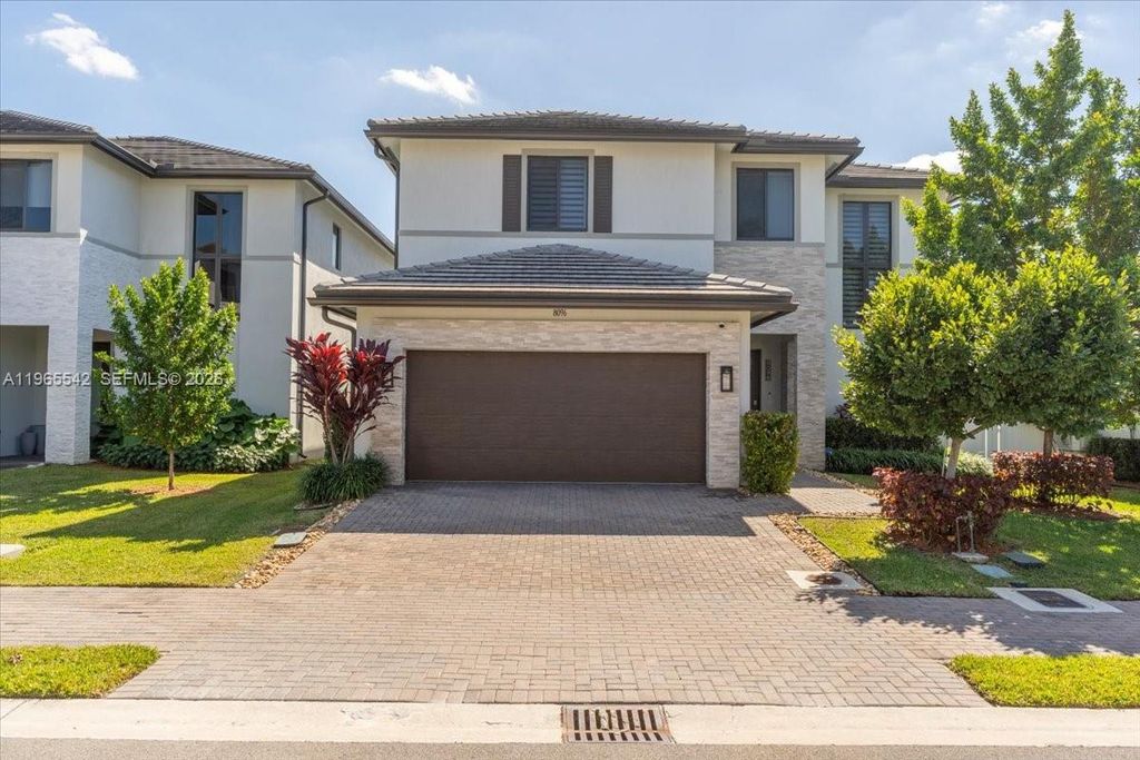 8096 NW 48th Ter, Doral, FL 33166