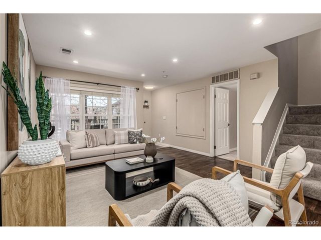 1661 N Washington St D, Denver, CO 80203