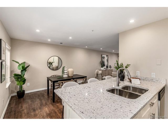 1661 N Washington St D, Denver, CO 80203