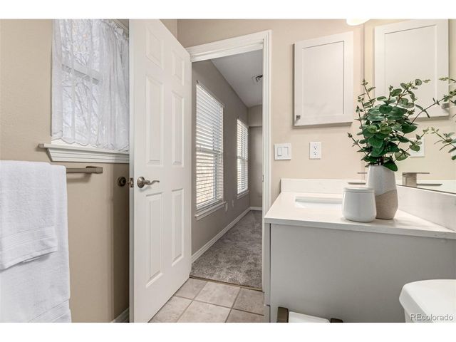 1661 N Washington St D, Denver, CO 80203