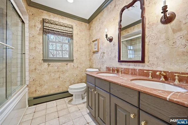 760 Rivenwood Road, Franklin Lakes, NJ 07417