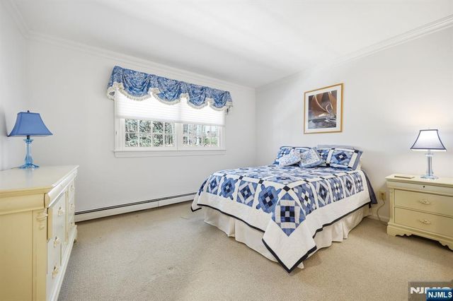 760 Rivenwood Road, Franklin Lakes, NJ 07417