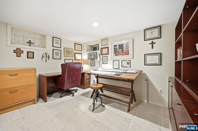 760 Rivenwood Road, Franklin Lakes, NJ 07417