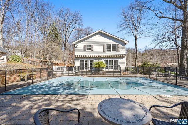 760 Rivenwood Road, Franklin Lakes, NJ 07417