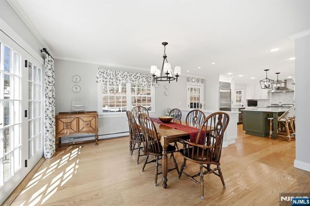 760 Rivenwood Road, Franklin Lakes, NJ 07417