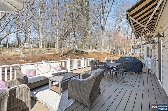 760 Rivenwood Road, Franklin Lakes, NJ 07417